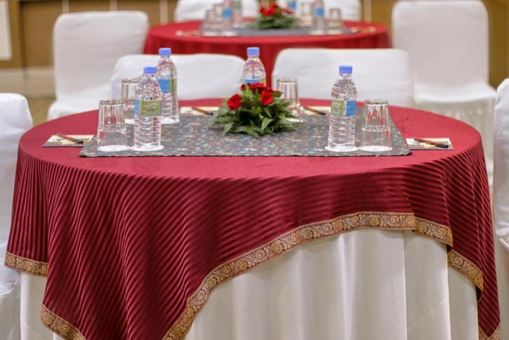 Mg Regency Hotel Baddi Екстериор снимка