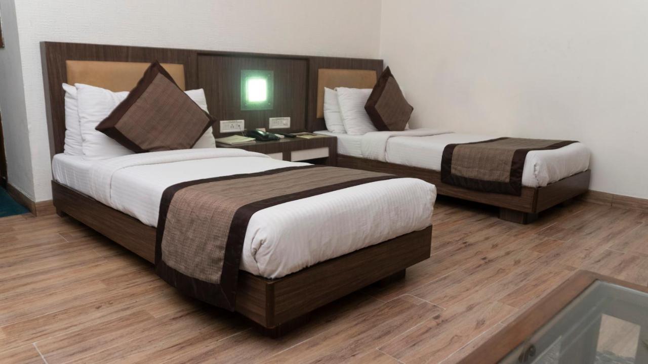 Mg Regency Hotel Baddi Екстериор снимка