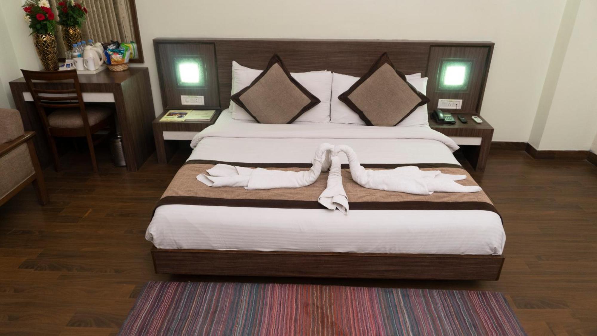 Mg Regency Hotel Baddi Екстериор снимка