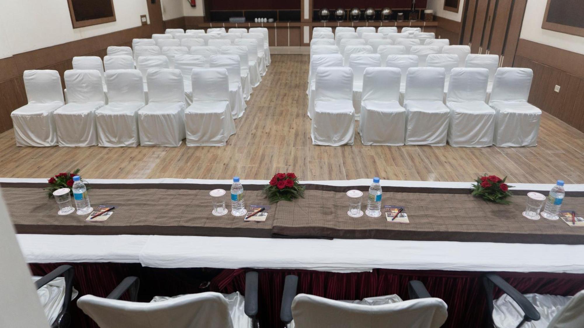 Mg Regency Hotel Baddi Екстериор снимка