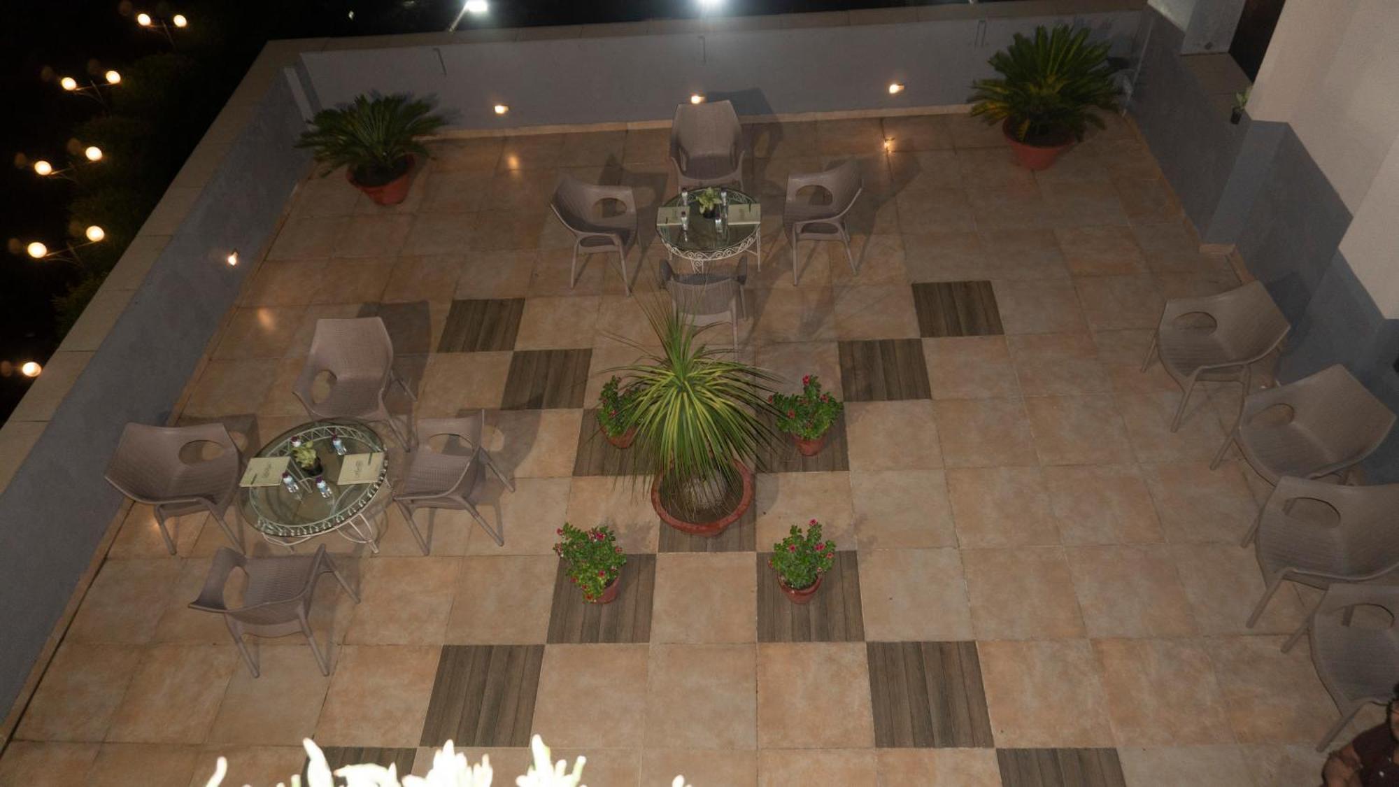 Mg Regency Hotel Baddi Екстериор снимка