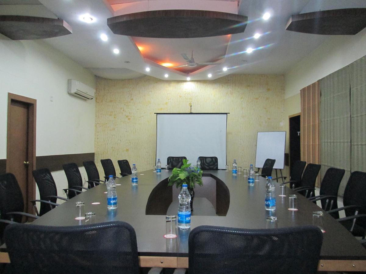 Mg Regency Hotel Baddi Екстериор снимка